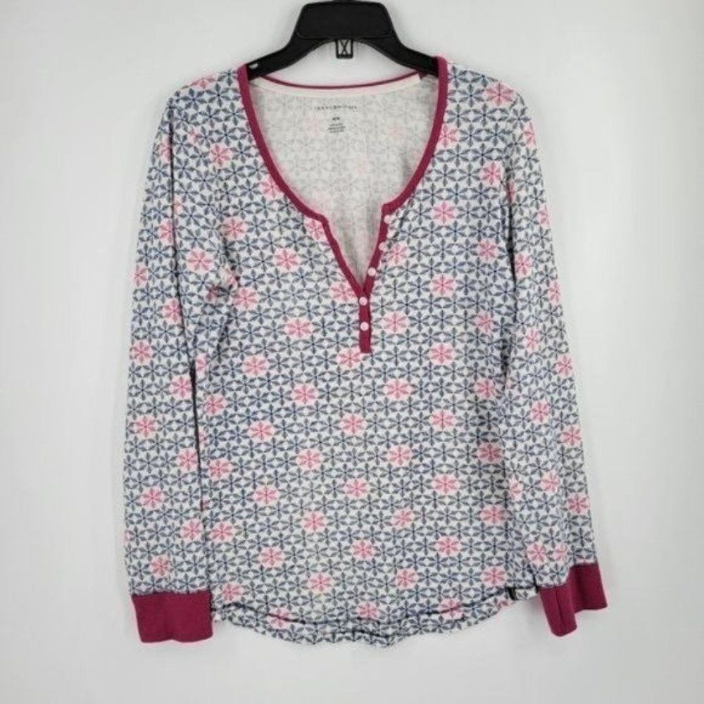 Tommy Hilfiger Pink and White Snowflake Christmas Pajamas - Picture 7 of 14